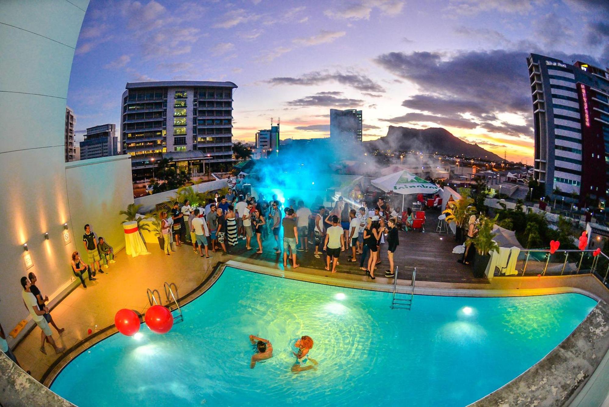 Hennessy Park Hotel Quatre Bornes Buitenkant foto
